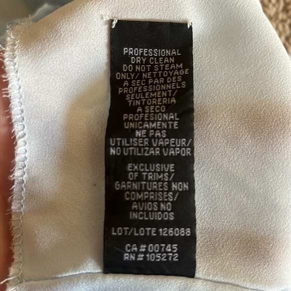 ML Monique Lhuillier- Size 12 GUC
SATIN CHARMEUSE PLEATED MAXI DRESS IN BLUE - Picture 5 of 7